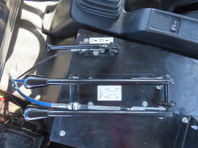 日野レンジャー散水車中型（4t）[写真24]