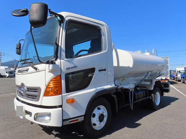 日野レンジャー散水車中型（4t）[写真03]