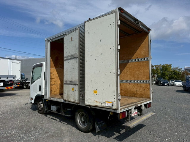 いすゞエルフアルミバン小型（2t・3t）[写真12]