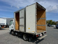 いすゞエルフアルミバン小型（2t・3t）[写真13]