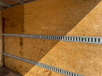 いすゞエルフアルミバン小型（2t・3t）[写真15]