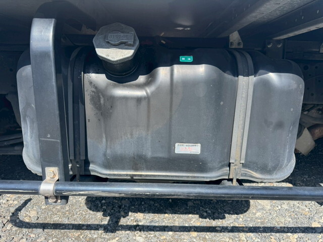 いすゞエルフアルミバン小型（2t・3t）[写真24]