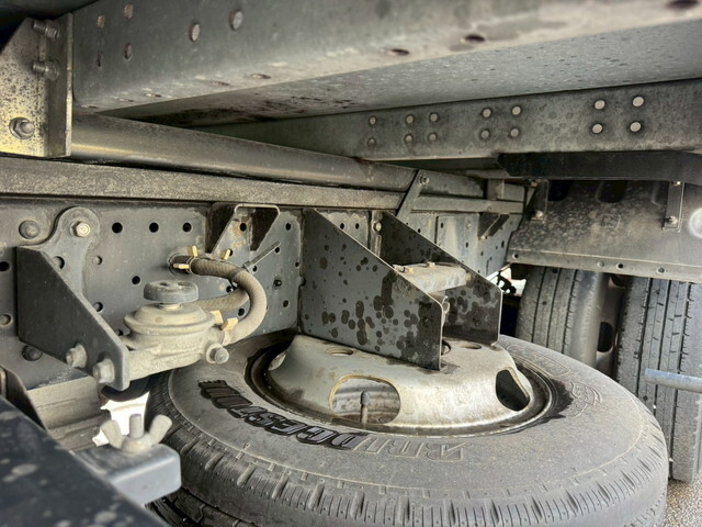 いすゞエルフアルミバン小型（2t・3t）[写真27]