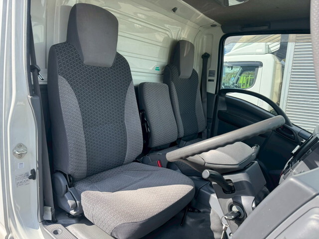 いすゞエルフアルミバン小型（2t・3t）[写真33]