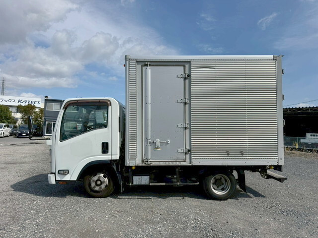 いすゞエルフアルミバン小型（2t・3t）[写真05]