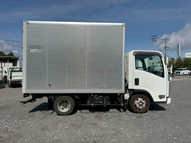 いすゞエルフアルミバン小型（2t・3t）[写真06]