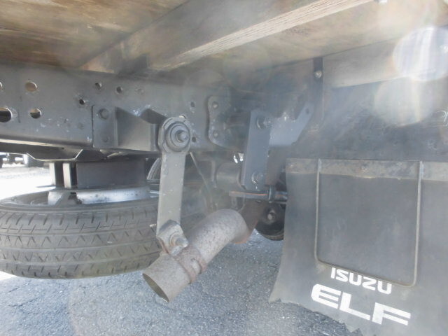 いすゞエルフダブルキャブ（Wキャブ）小型（2t・3t）[写真10]