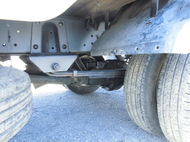 いすゞエルフダブルキャブ（Wキャブ）小型（2t・3t）[写真17]