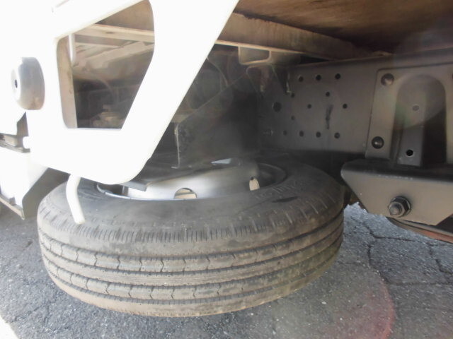 いすゞエルフダブルキャブ（Wキャブ）小型（2t・3t）[写真20]