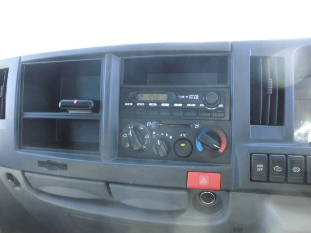 いすゞエルフダブルキャブ（Wキャブ）小型（2t・3t）[写真31]