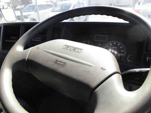 いすゞエルフダブルキャブ（Wキャブ）小型（2t・3t）[写真33]