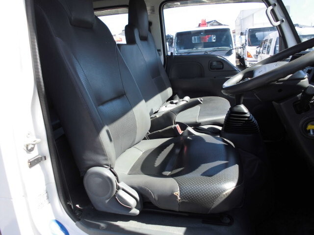 いすゞエルフダブルキャブ（Wキャブ）小型（2t・3t）[写真35]