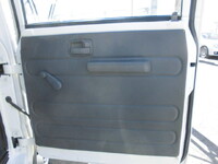 いすゞエルフダブルキャブ（Wキャブ）小型（2t・3t）[写真37]