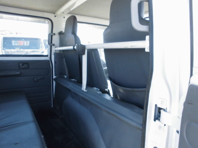 いすゞエルフダブルキャブ（Wキャブ）小型（2t・3t）[写真37]