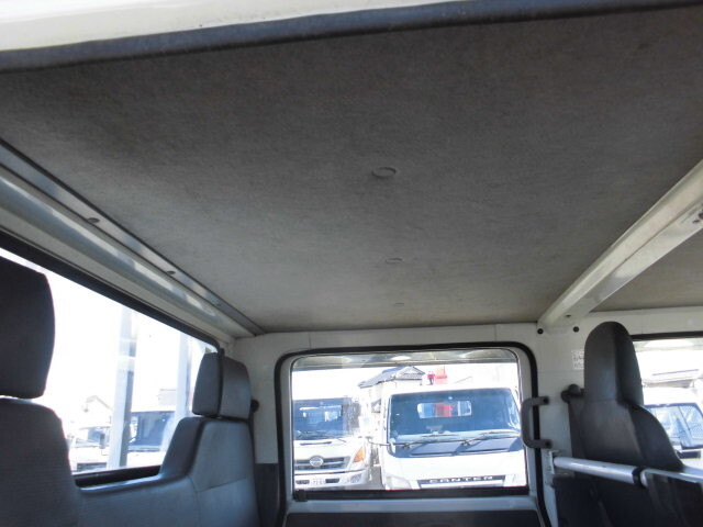 いすゞエルフダブルキャブ（Wキャブ）小型（2t・3t）[写真38]