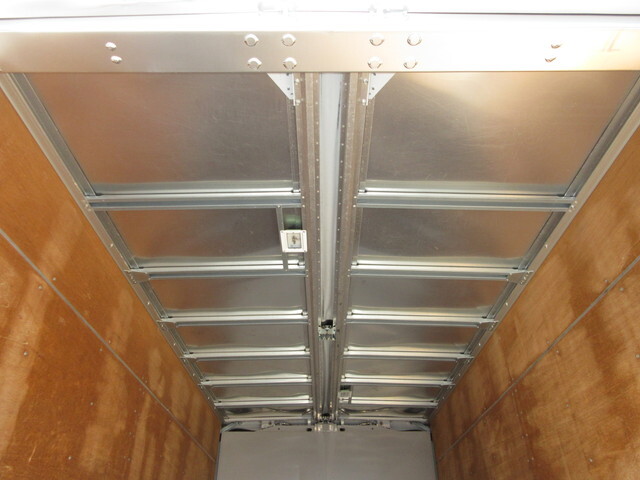 いすゞエルフアルミウイング小型（2t・3t）[写真10]