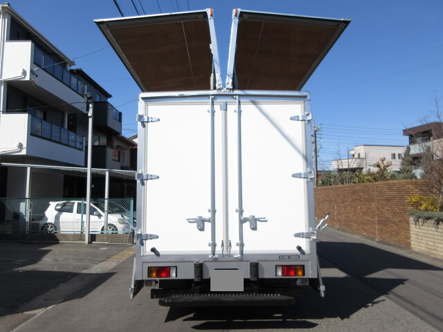 いすゞエルフアルミウイング小型（2t・3t）[写真17]