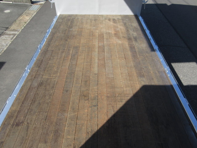 いすゞエルフアルミウイング小型（2t・3t）[写真22]