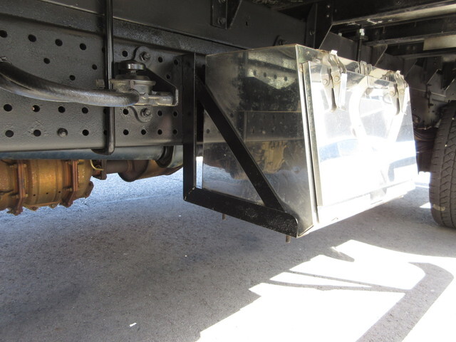 いすゞエルフアルミウイング小型（2t・3t）[写真39]