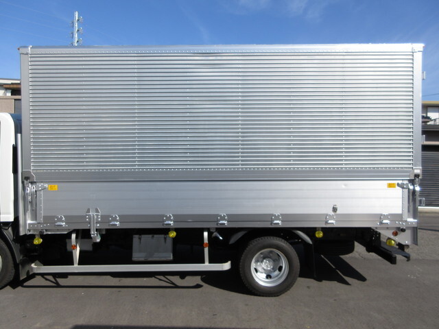 いすゞエルフアルミウイング小型（2t・3t）[写真04]