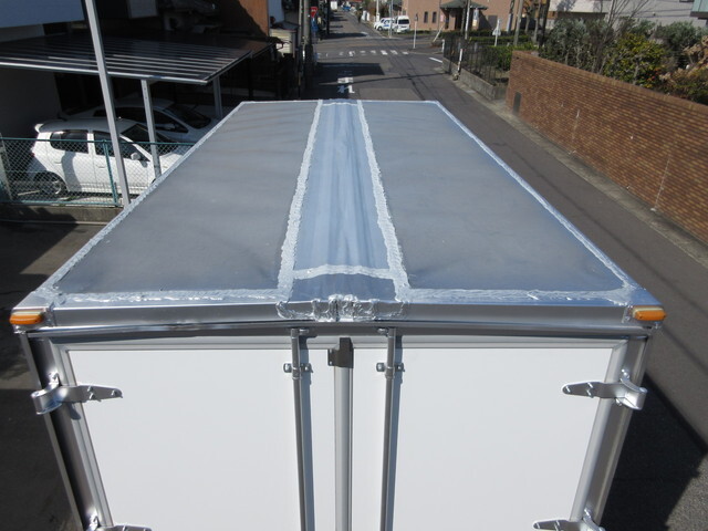 いすゞエルフアルミウイング小型（2t・3t）[写真40]