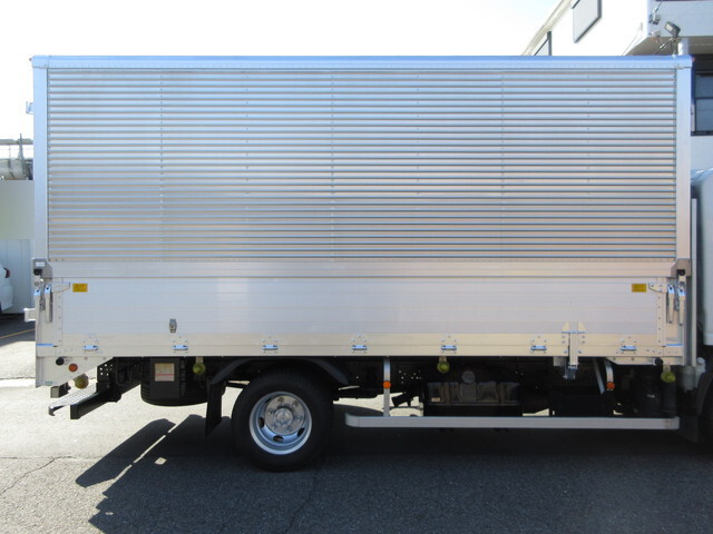 いすゞエルフアルミウイング小型（2t・3t）[写真05]