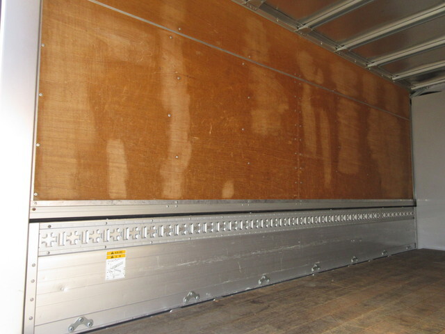 いすゞエルフアルミウイング小型（2t・3t）[写真08]