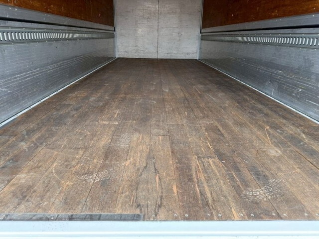 日野レンジャーアルミウイング増トン（6t・8t）[写真10]