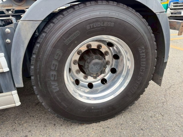 日野プロフィアトレーラーヘッド（トラクターヘッド）大型（10t）[写真14]