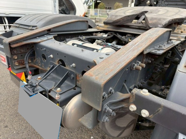 日野プロフィアトレーラーヘッド（トラクターヘッド）大型（10t）[写真08]