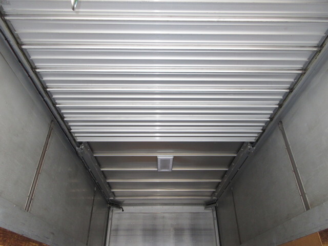 いすゞエルフパネルバン小型（2t・3t）[写真10]