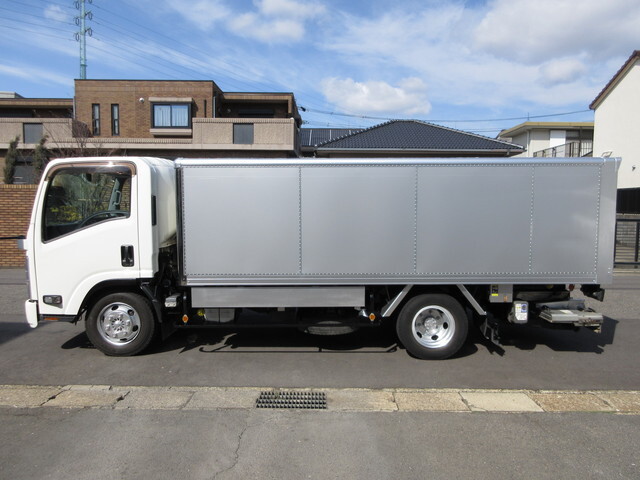 いすゞエルフパネルバン小型（2t・3t）[写真17]