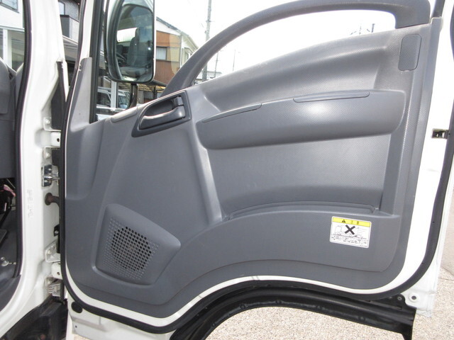いすゞエルフパネルバン小型（2t・3t）[写真26]