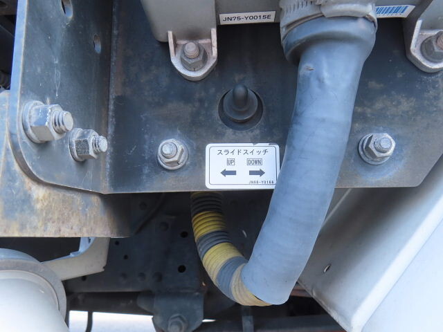 いすゞエルフセーフティローダー小型（2t・3t）[写真35]