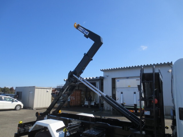 三菱ふそうファイターコンテナ専用車中型（4t）[写真11]