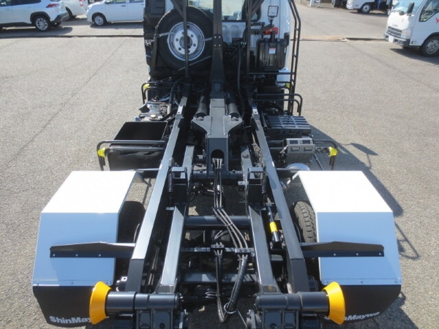 三菱ふそうファイターコンテナ専用車中型（4t）[写真13]