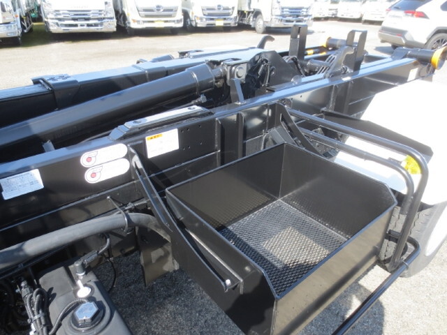 三菱ふそうファイターコンテナ専用車中型（4t）[写真16]