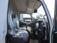 三菱ふそうファイターコンテナ専用車中型（4t）[写真18]