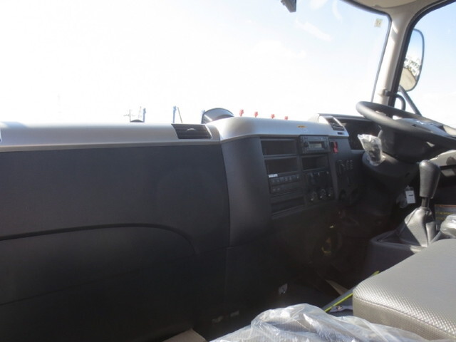 三菱ふそうファイターコンテナ専用車中型（4t）[写真18]