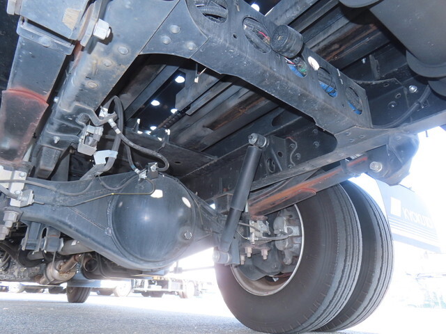 いすゞエルフセーフティローダー小型（2t・3t）[写真11]