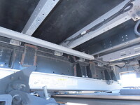 いすゞギガアルミウイング大型（10t）[写真13]