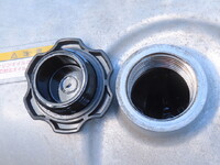 いすゞギガアルミウイング大型（10t）[写真20]