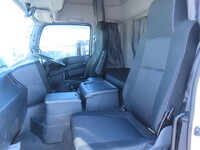 いすゞギガアルミウイング大型（10t）[写真23]