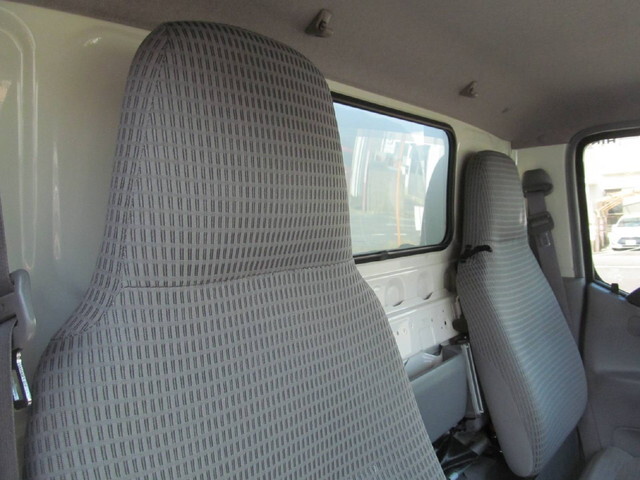 日野デュトロ冷凍車（冷蔵車）小型（2t・3t）[写真17]