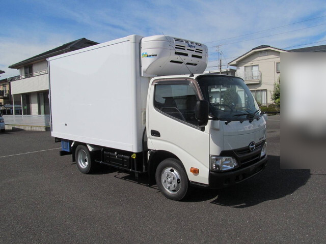 日野デュトロ冷凍車（冷蔵車）小型（2t・3t）[写真03]