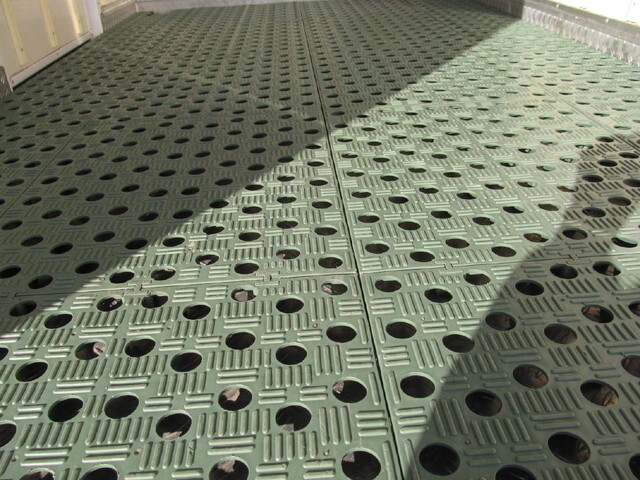 いすゞエルフ冷凍車（冷蔵車）小型（2t・3t）[写真11]