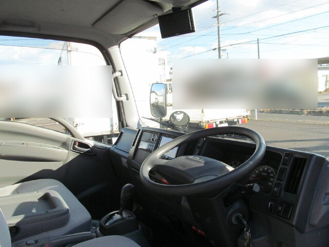 いすゞエルフ冷凍車（冷蔵車）小型（2t・3t）[写真15]