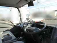 いすゞエルフ冷凍車（冷蔵車）小型（2t・3t）[写真16]