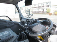 日野デュトロ冷凍車（冷蔵車）小型（2t・3t）[写真16]