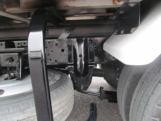 いすゞエルフ冷凍車（冷蔵車）小型（2t・3t）[写真13]